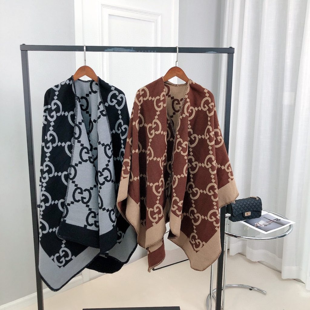 Shawl - view 1