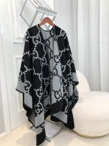 Shawl - view 4