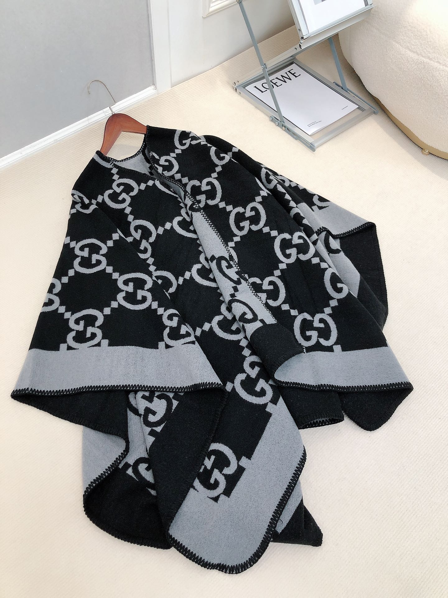 Shawl - view 8