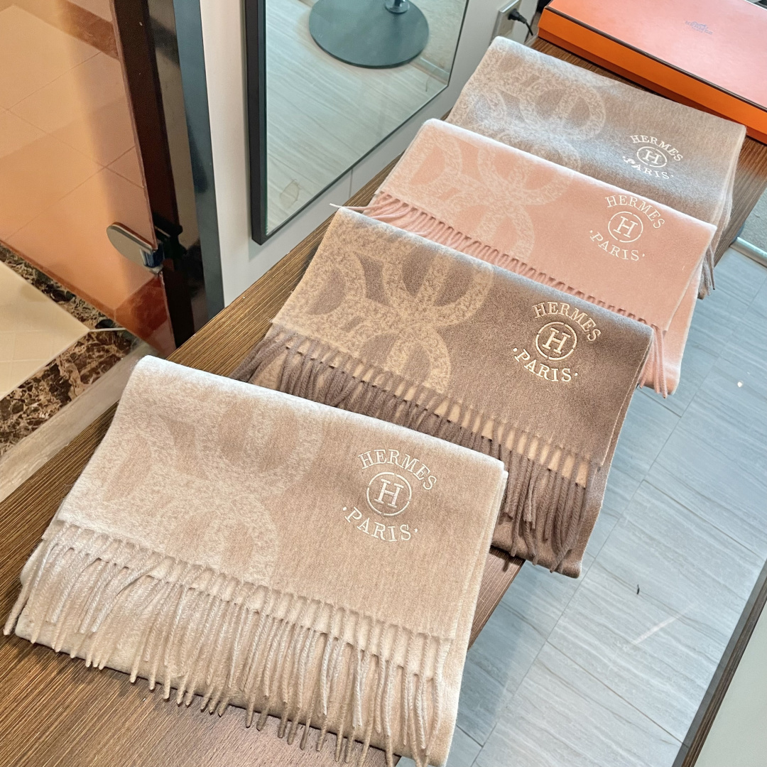 Scarf - view 1