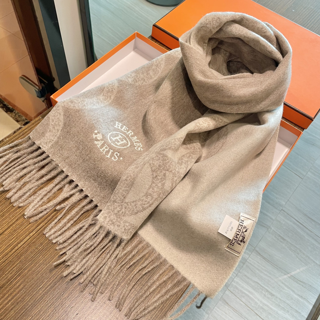 Scarf - view 3