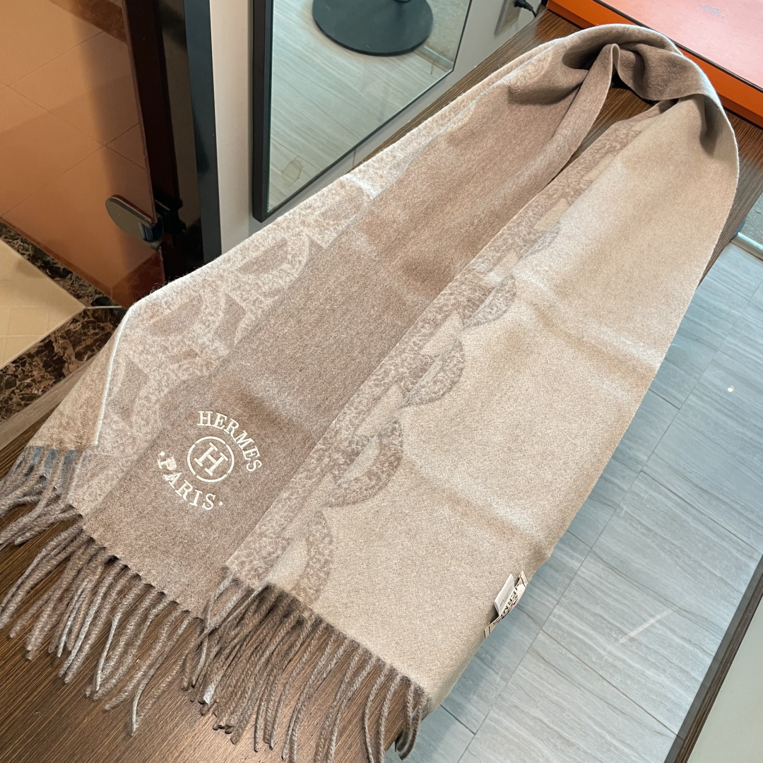 Scarf - view 4