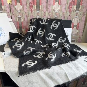 Shawl - view 8