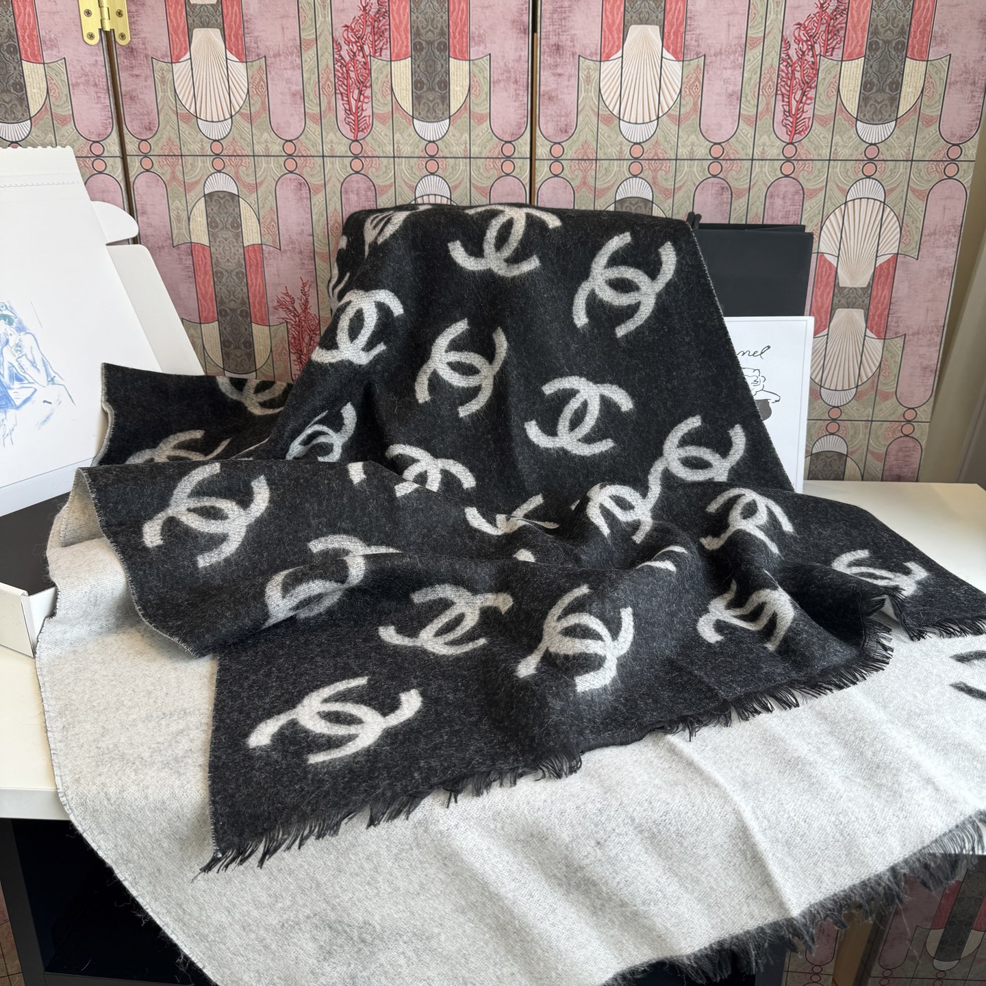 Shawl - view 8