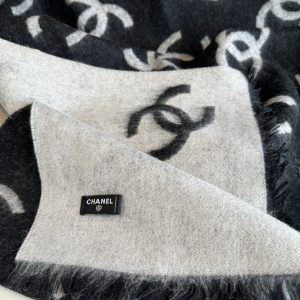 Shawl - view 9