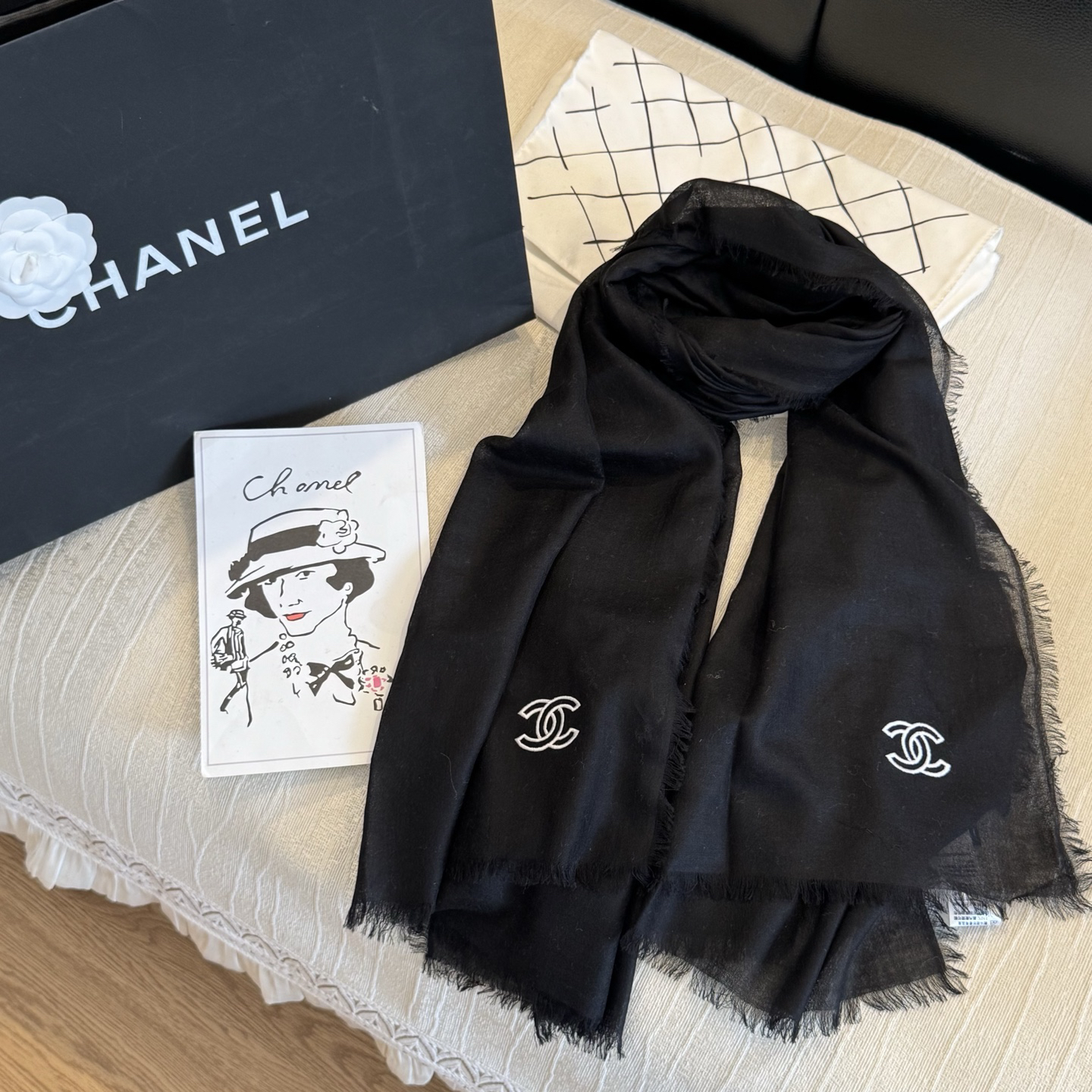 Chanel Shawl - view 7