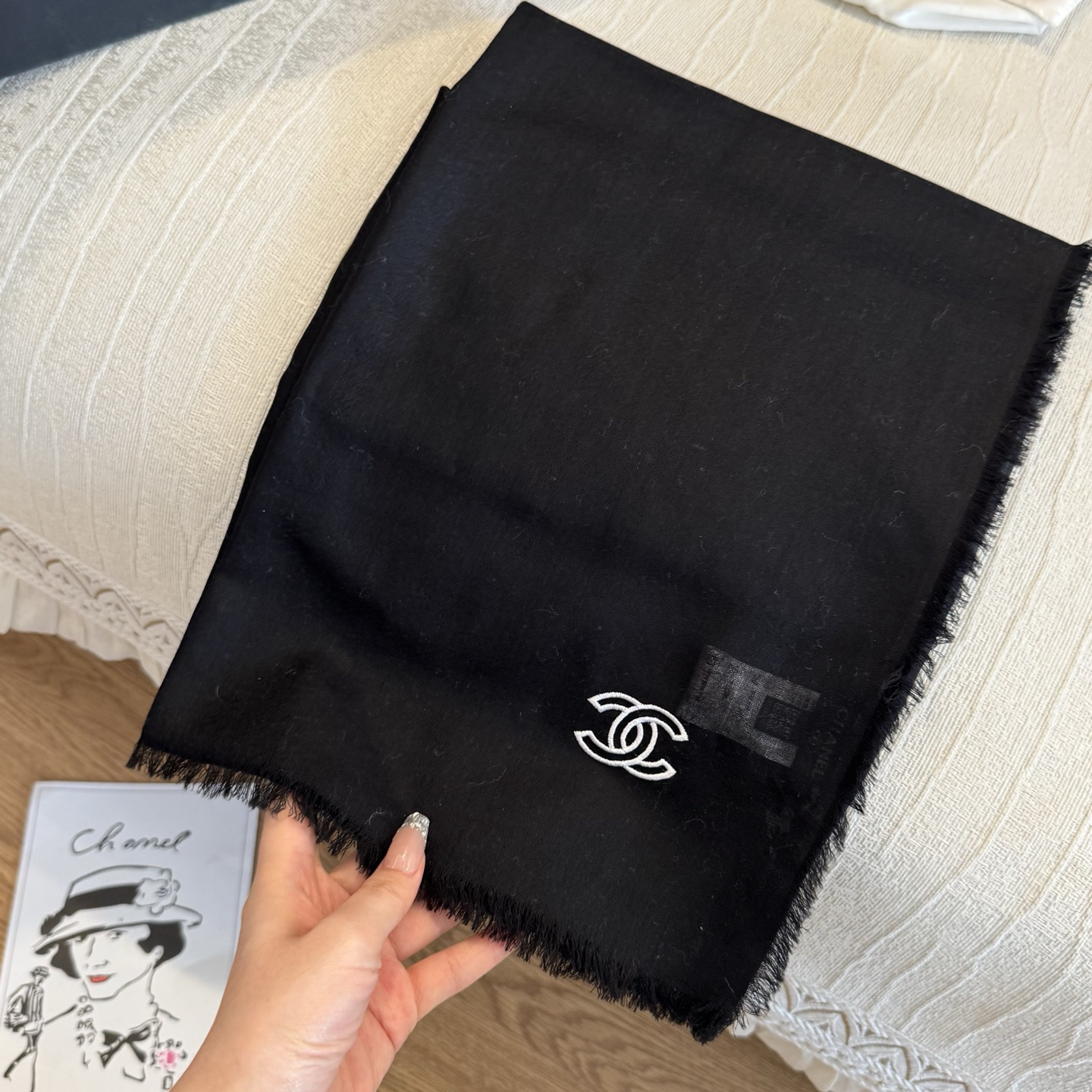 Chanel Shawl - view 10