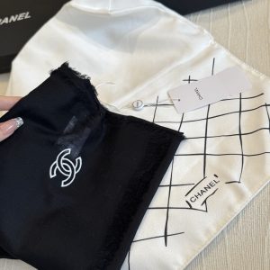 Chanel Shawl - view 11