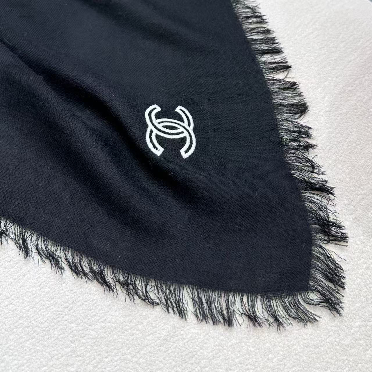 Chanel Shawl - view 9