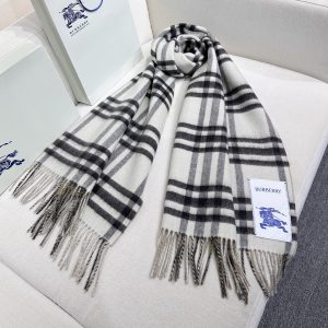 Shawl - view 6