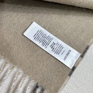Shawl - view 9