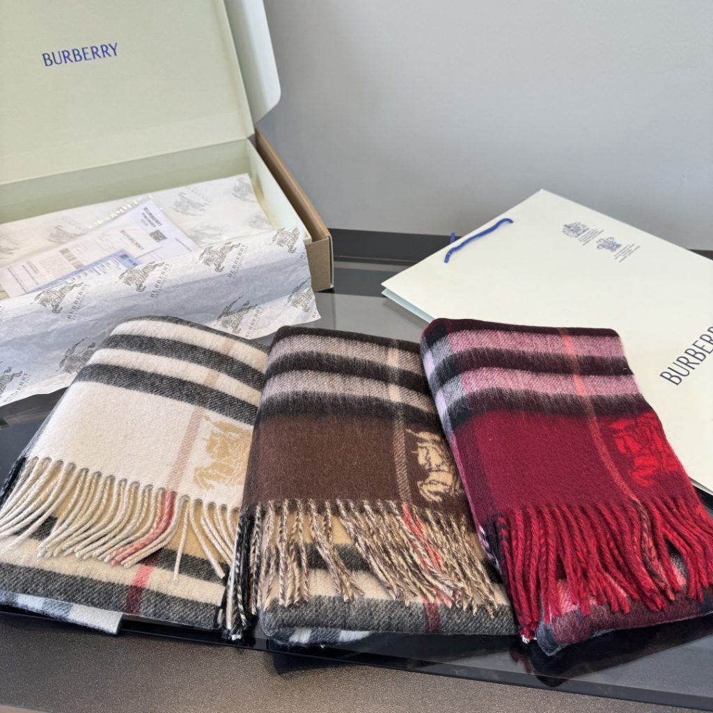 Scarf - view 1