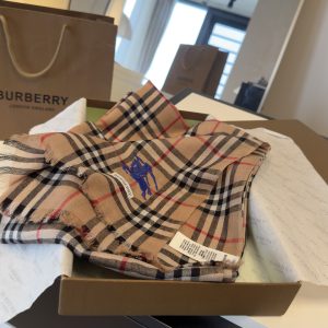 Burberry Shawl - view 4