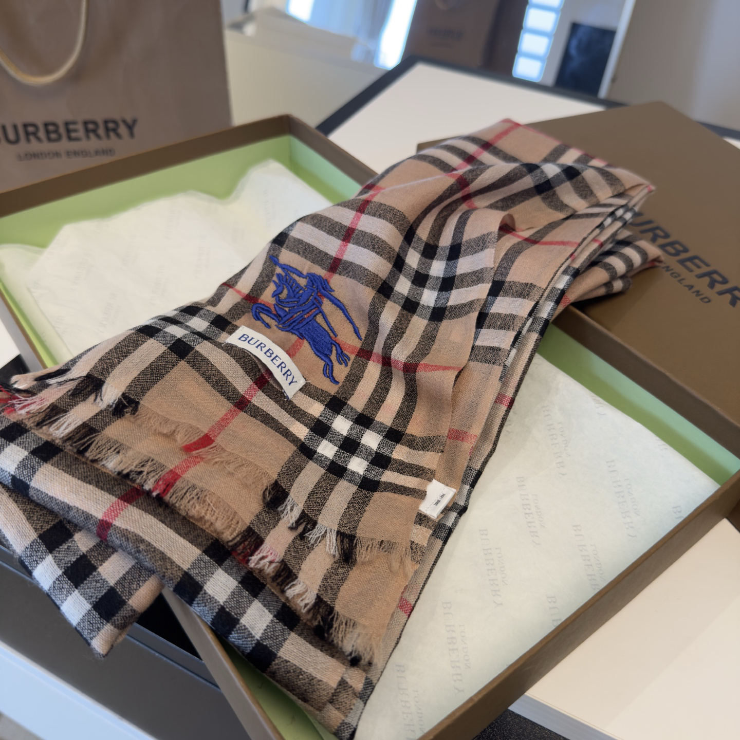 Burberry Shawl - view 9