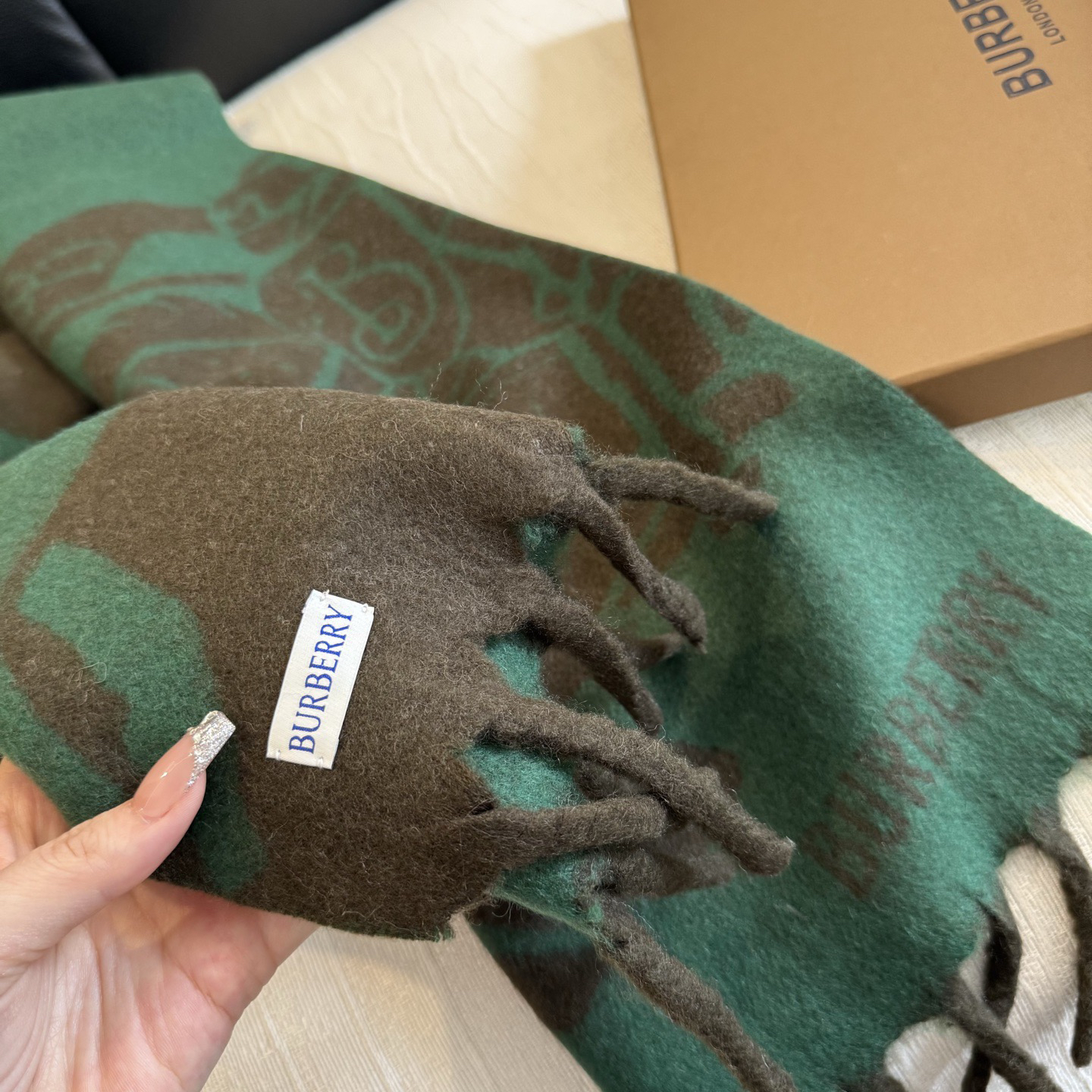 Burberry Shawl - view 8