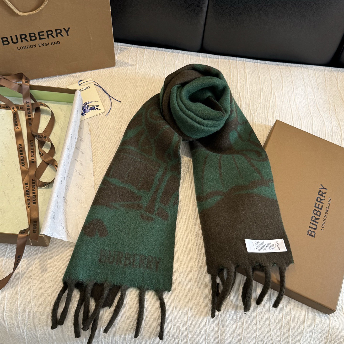 Burberry Shawl - view 9