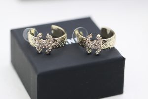 Earrings - view 5