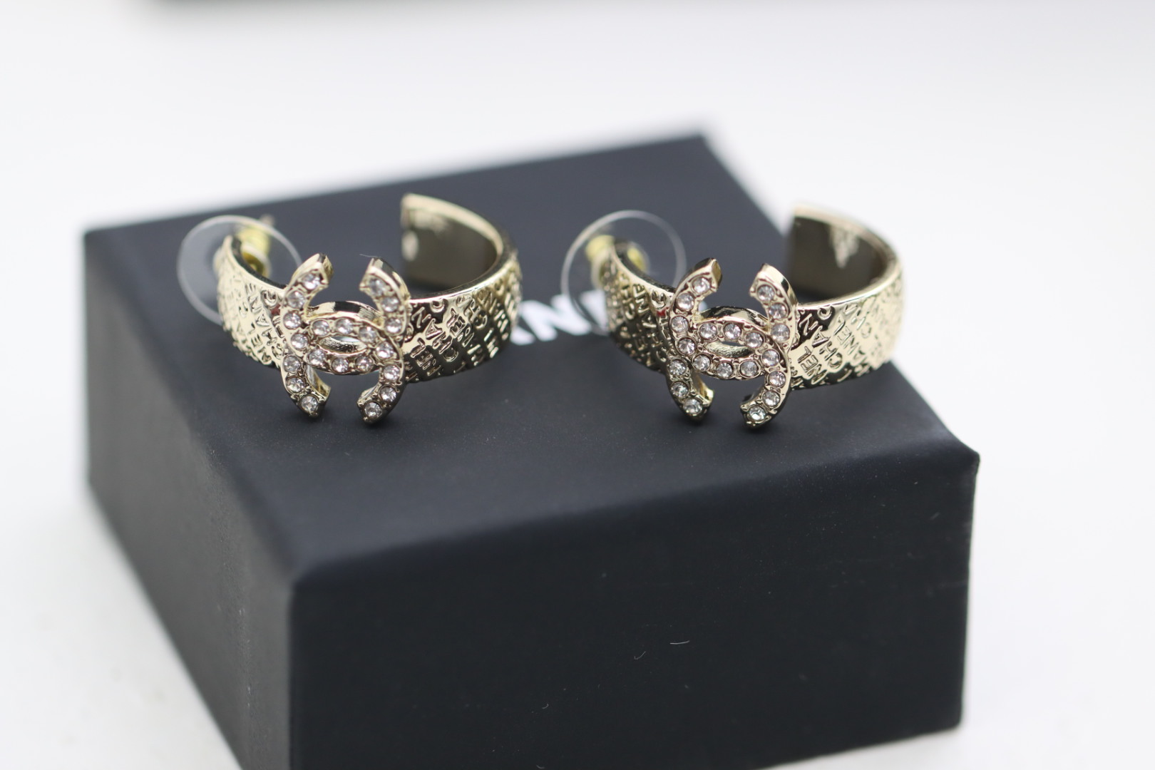 Earrings - view 5