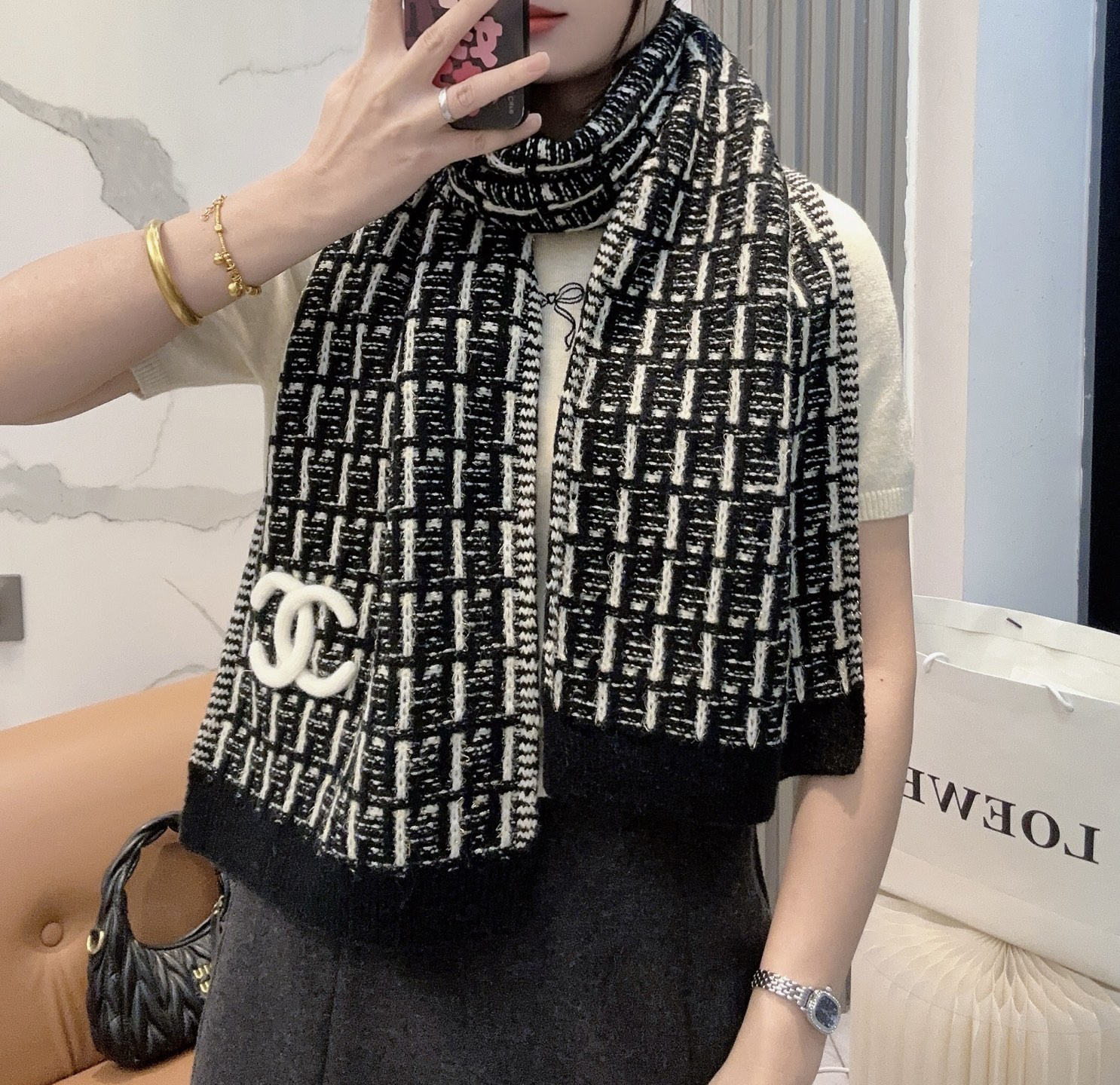 Scarf - view 1
