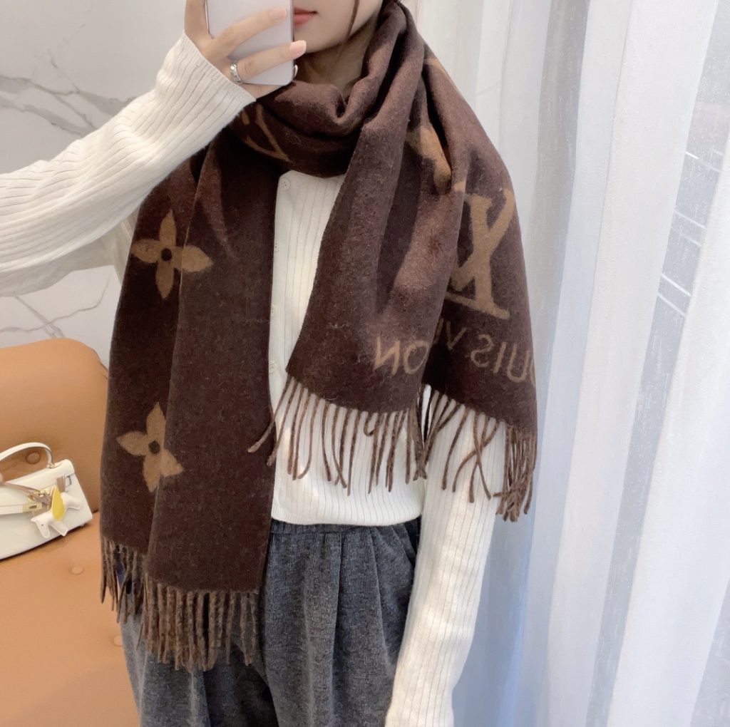 Shawl - view 1