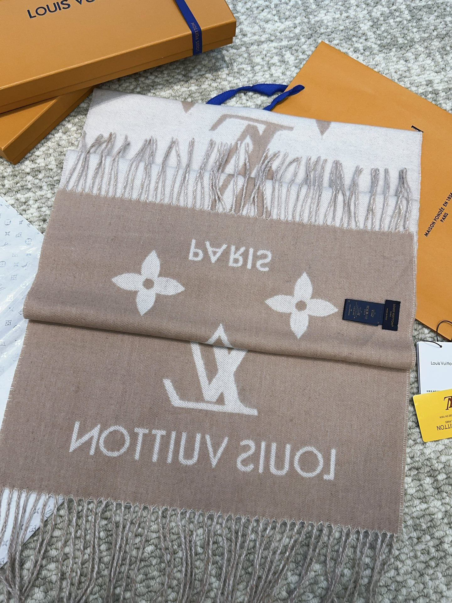 Shawl - view 4
