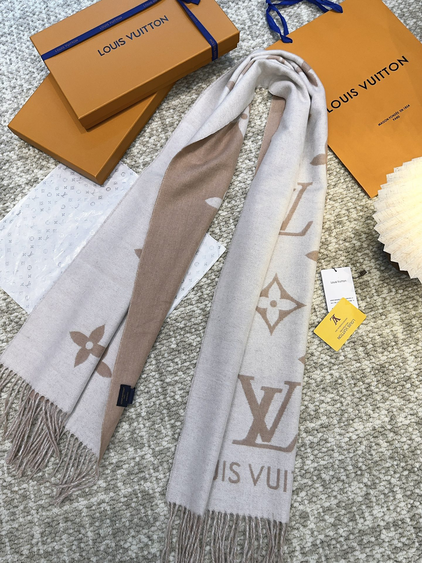 Shawl - view 6
