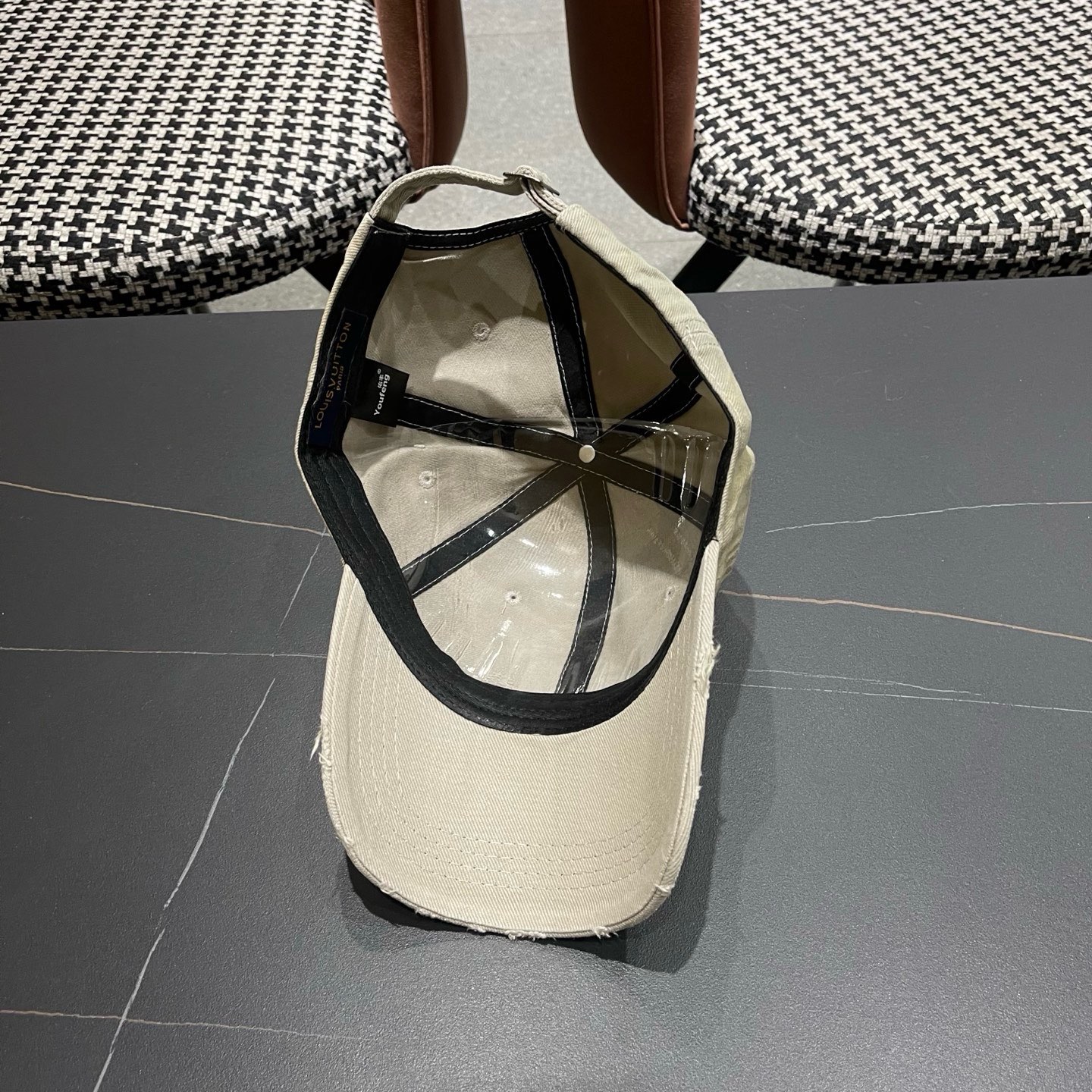 Louis Vuitton Baseball Cap - view 11