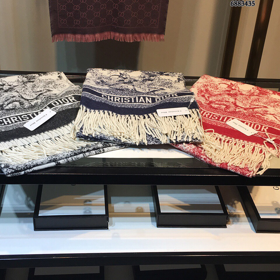 Dior Shawl - view 1