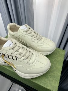 Sneakers - view 9