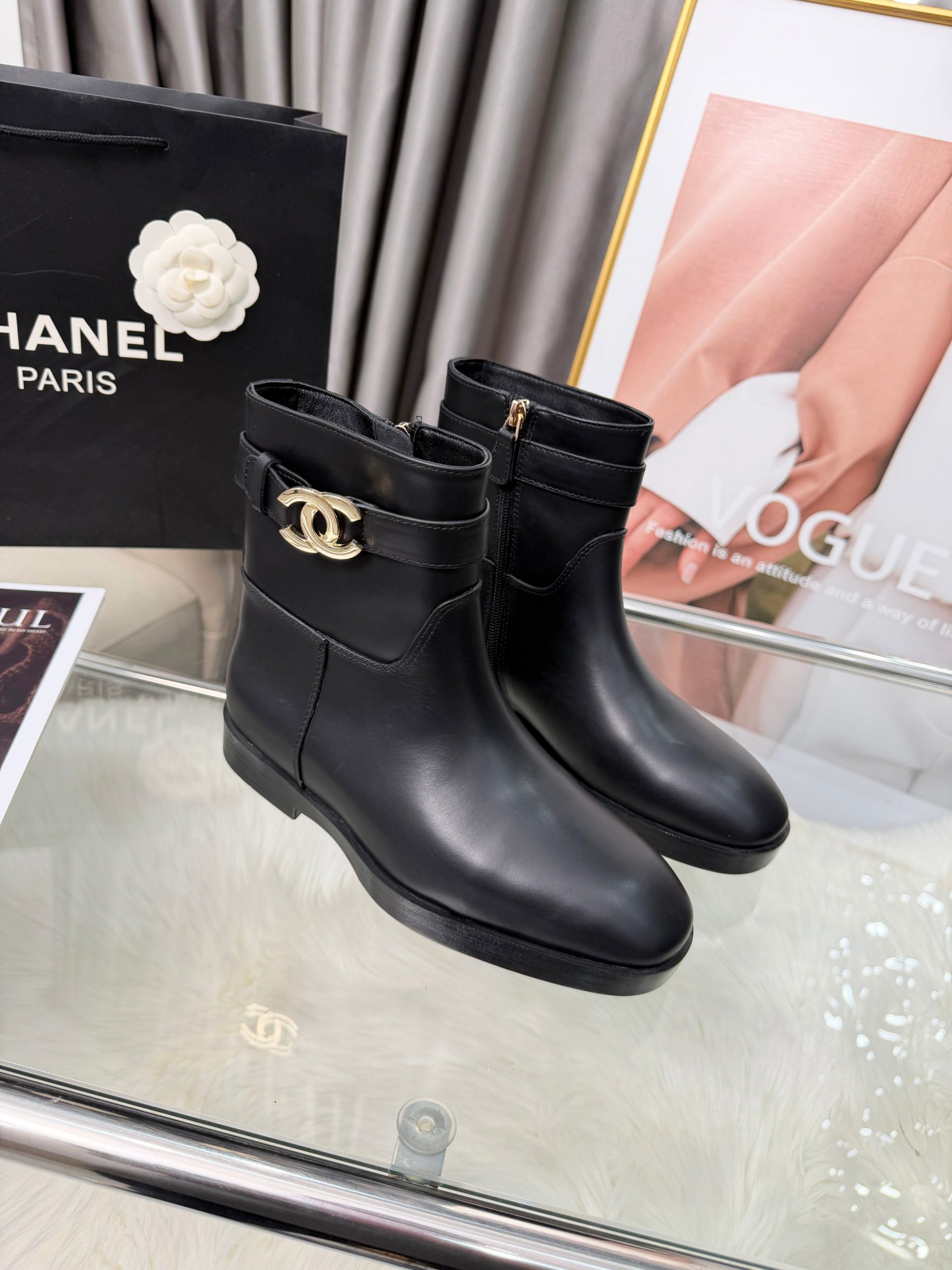 Boots - view 2
