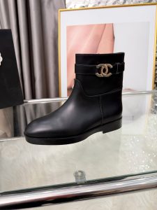 Boots - view 3