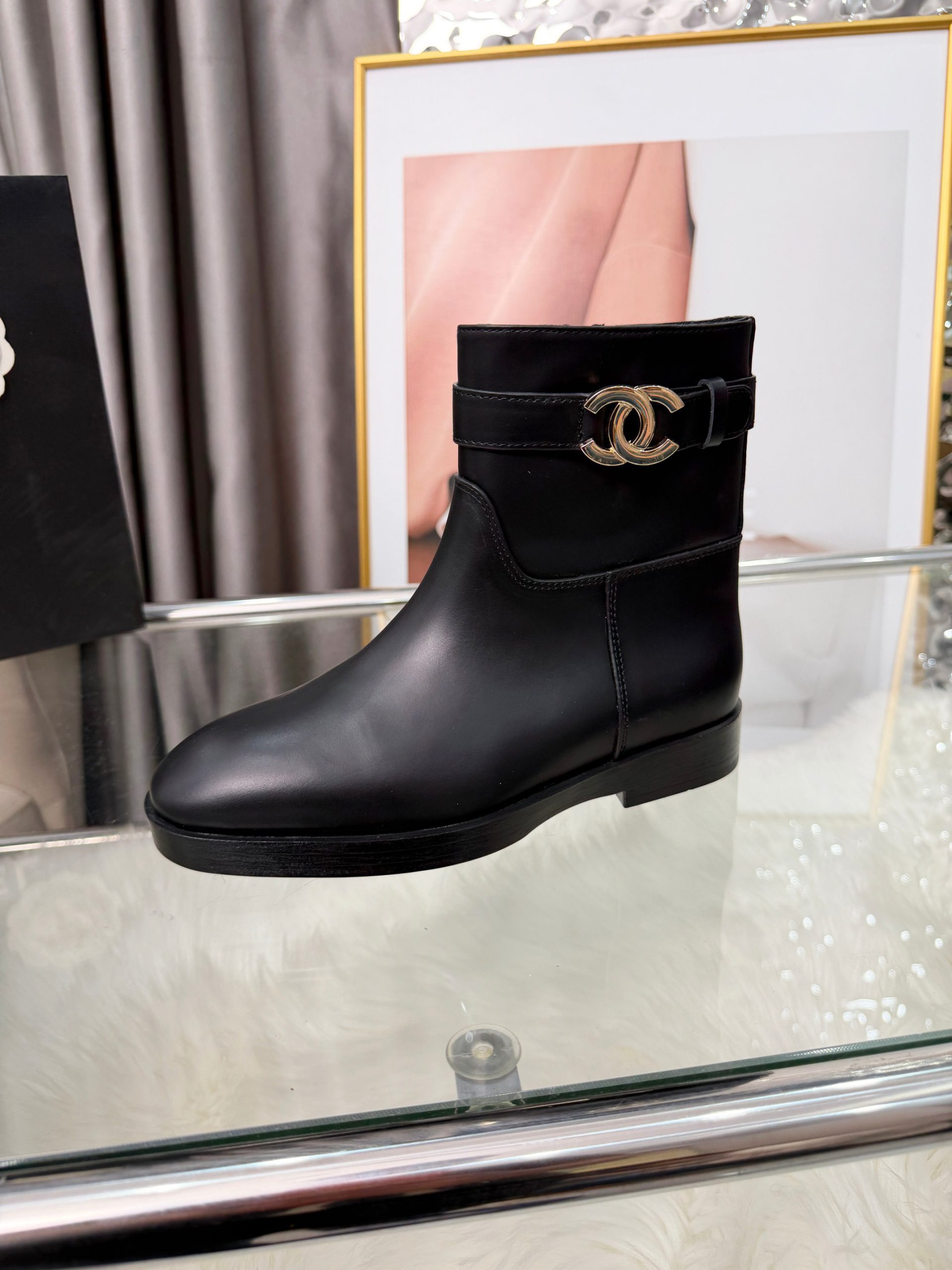 Boots - view 3