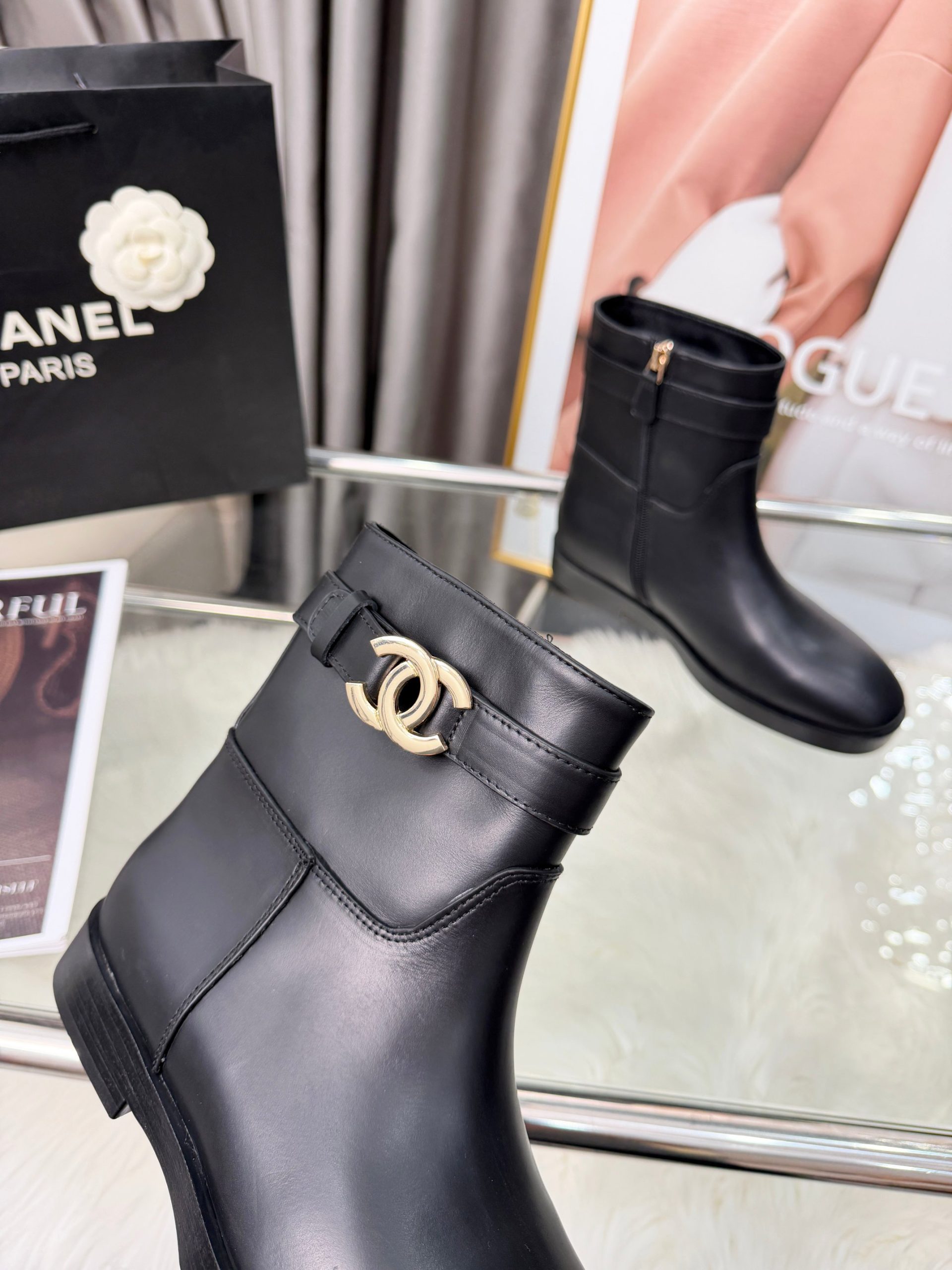 Boots - view 6