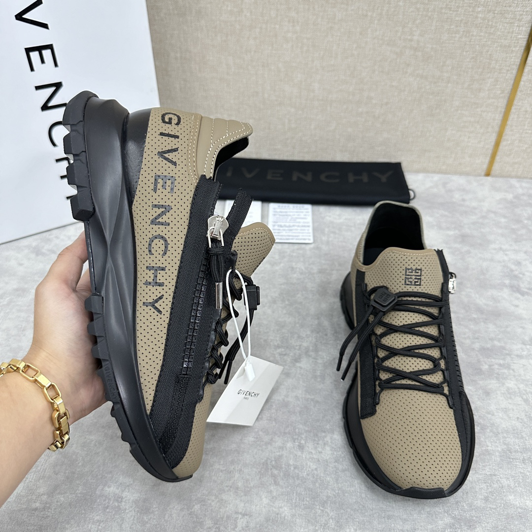 Shoes - view 4