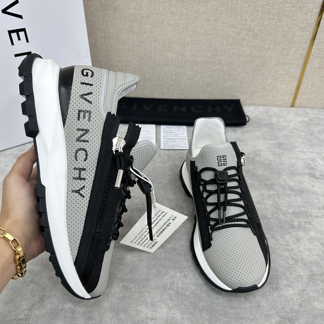 Shoes - view 4