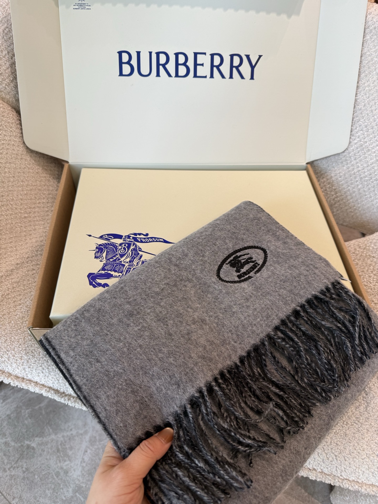 Scarf - view 3