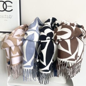 Louis Vuitton Scarf - view 3