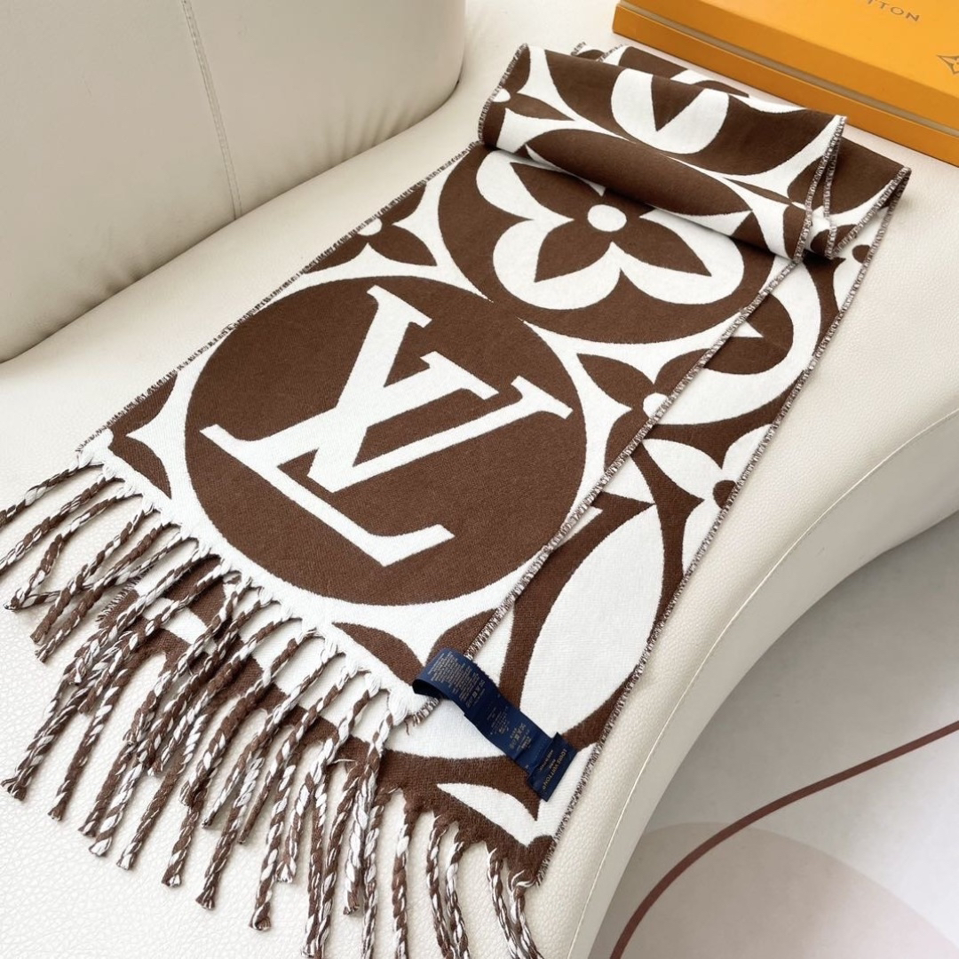 Louis Vuitton Scarf - view 5