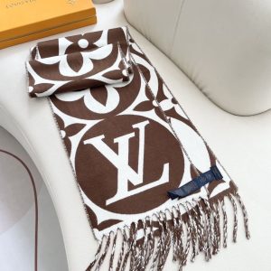 Louis Vuitton Scarf - view 6