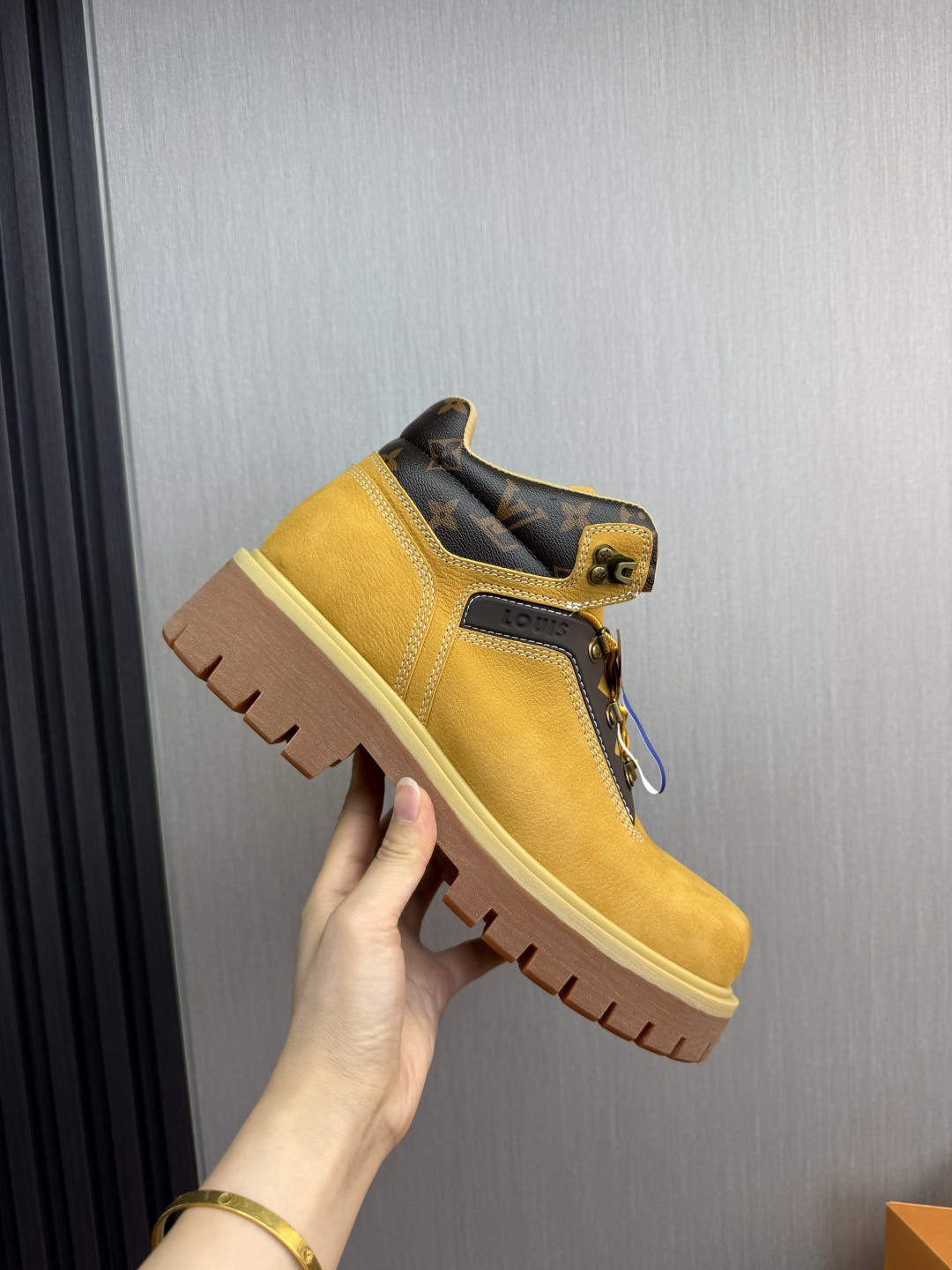 Louis Vuitton Boots - view 7