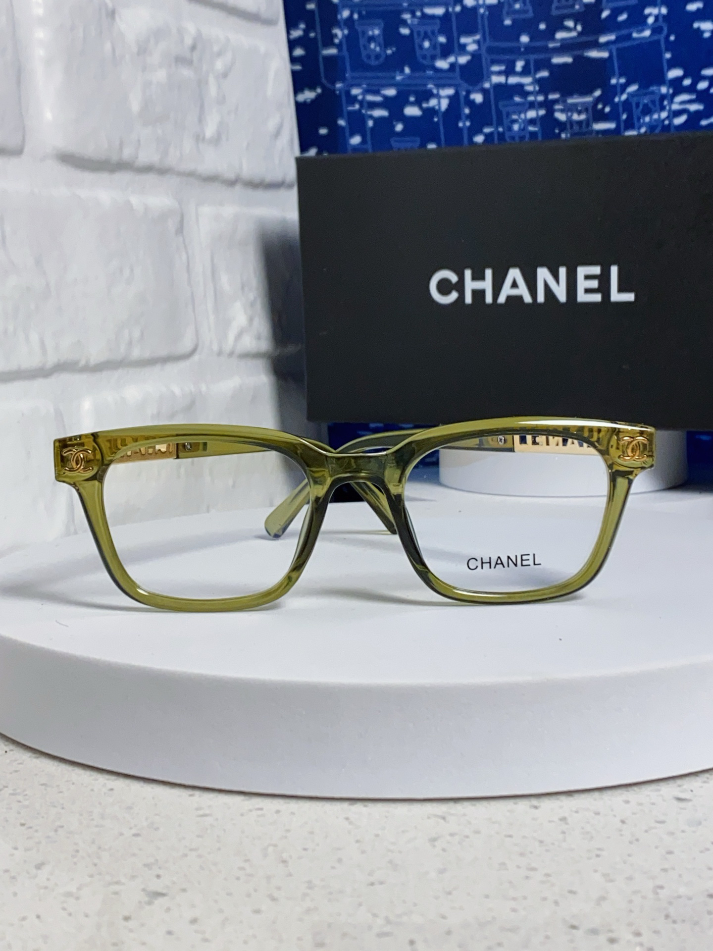 Optical Frames - view 2