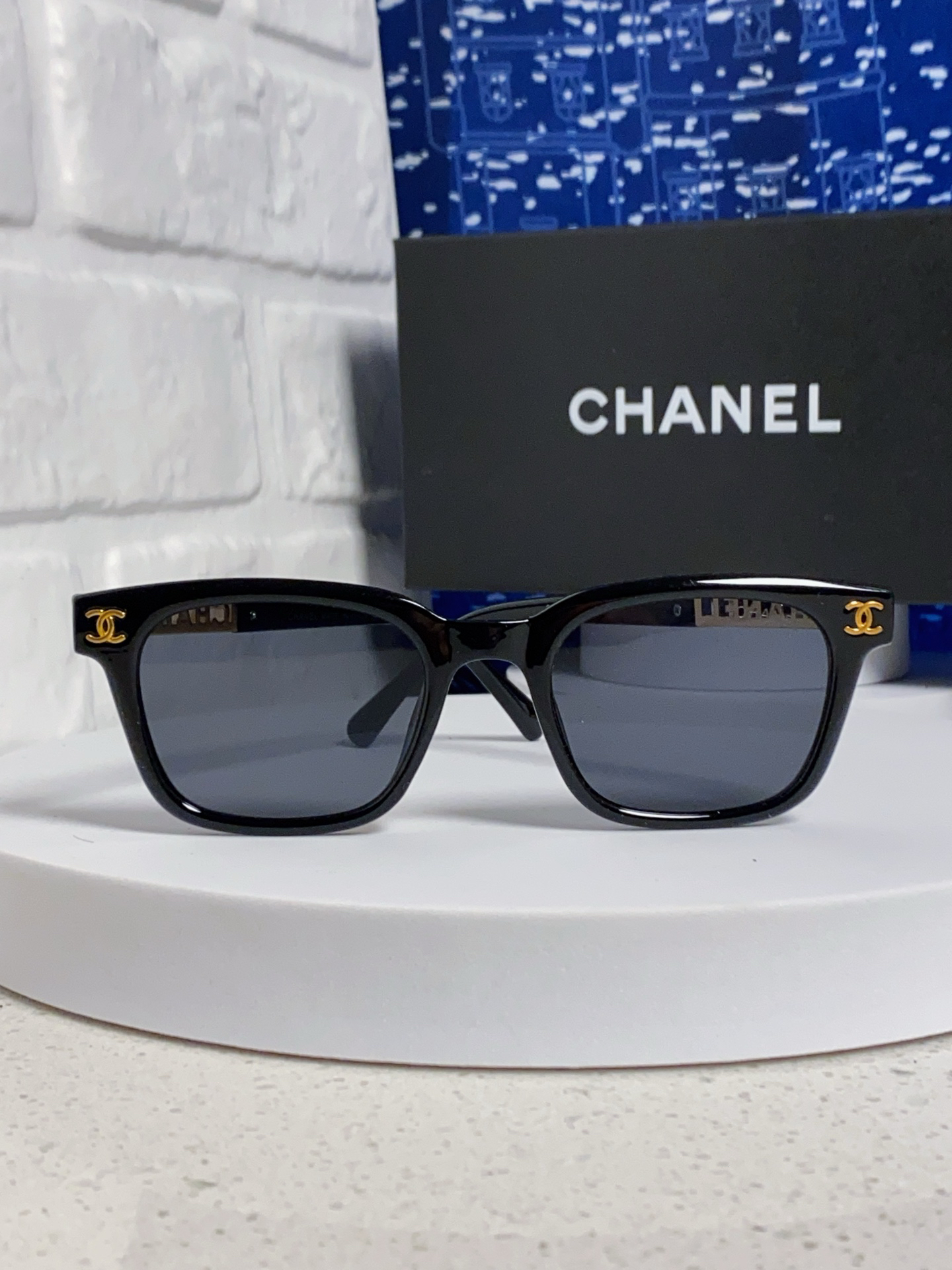 Optical Frames - view 2