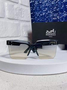 Hermès Sunglasses - view 2