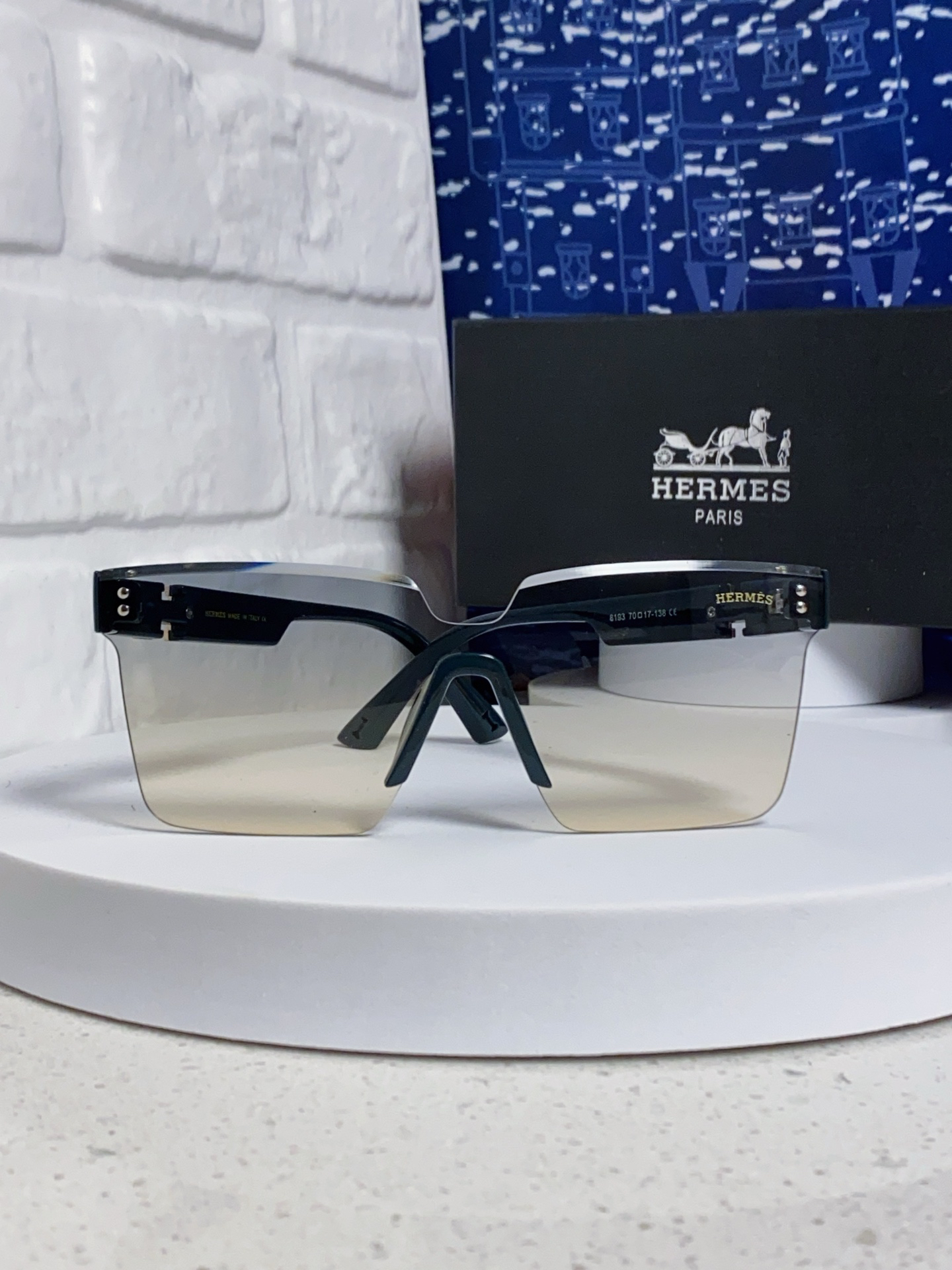 Hermès Sunglasses - view 2