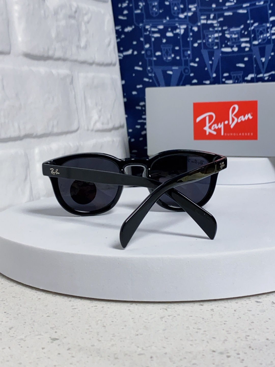 Sunglasses - view 3