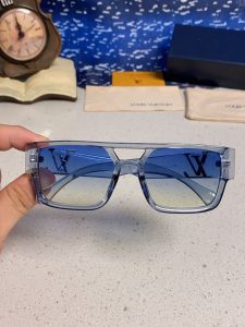 Louis Vuitton Sunglasses - view 4