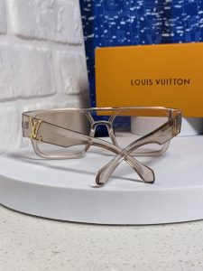 Louis Vuitton Sunglasses - view 3