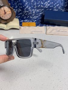 Louis Vuitton Sunglasses - view 6