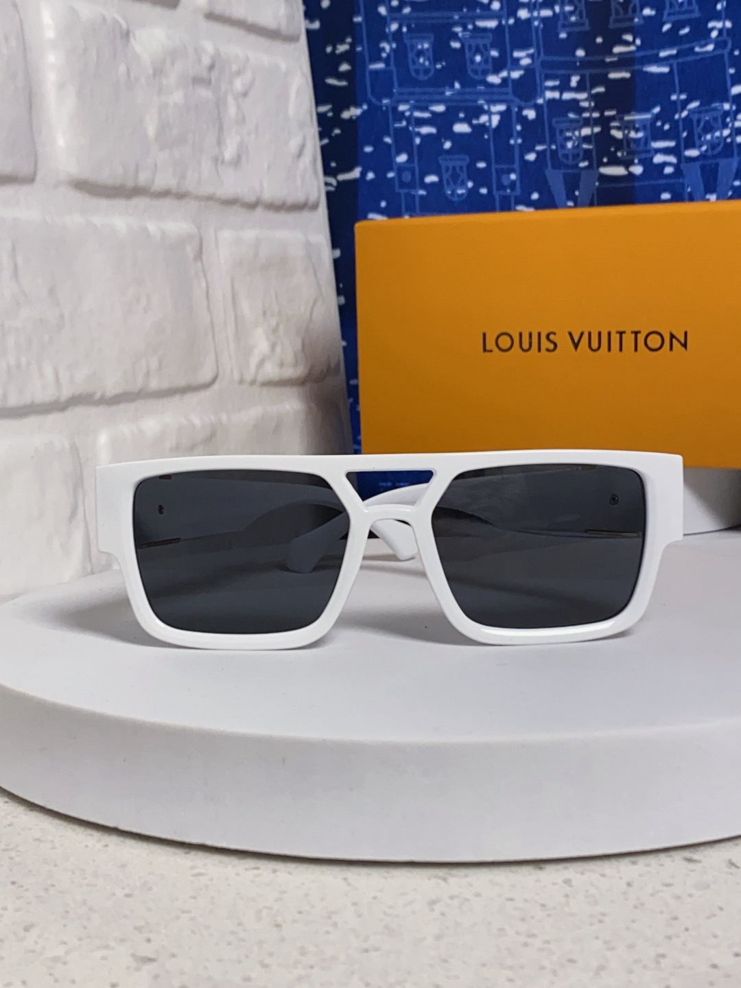 Louis Vuitton Sunglasses - view 2