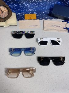 Louis Vuitton Sunglasses - view 11